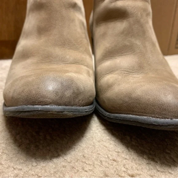 Steve Madden Women's Beige Ankle Booties - Picture 3 of 11